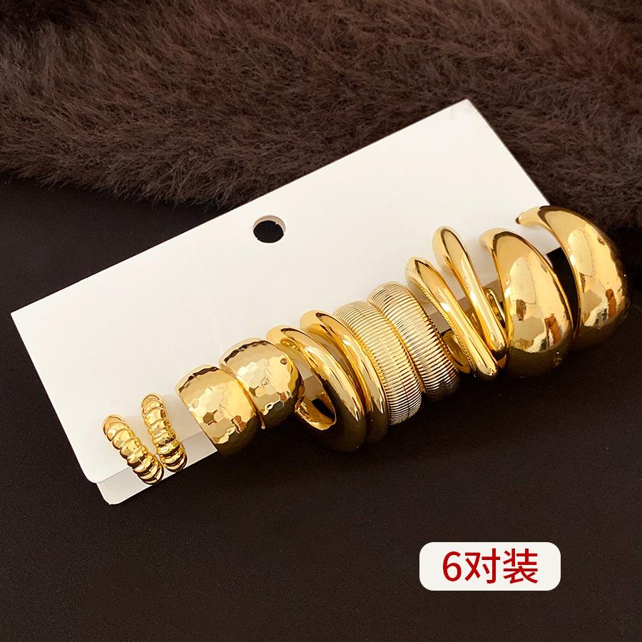 

Steel needle round simple fashion earrings set European and American personality exaggerated temperament earrings light luxury high-end earrings women