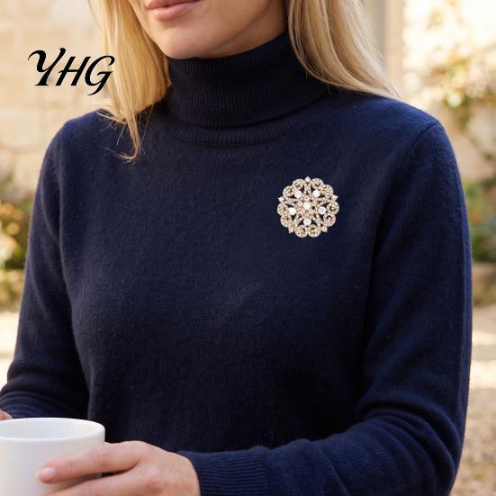 Wedding Party Jewelry Hollowout Star Rhinestone Brooch for Women, Dainty Decorative Lapel Daily Wear Pin, Sparkling Accessory