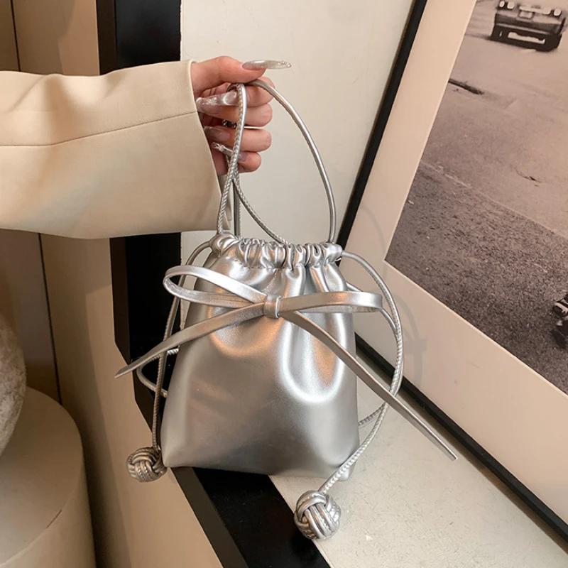

Fashion Bow Bag Women Fashion Crossbody Bag for Women Shoulder Bags Versatile Bucket Bag Purse and Handbags Designer Bags one size срібний