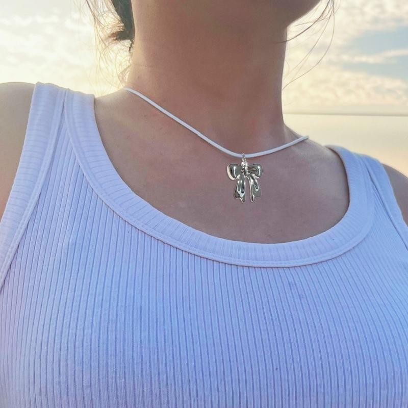 Adjustable Ribbon Necklace with Delicate Bowknot Pendant Fashionable and Durable Y2K Accessory for Daily Wear Parties