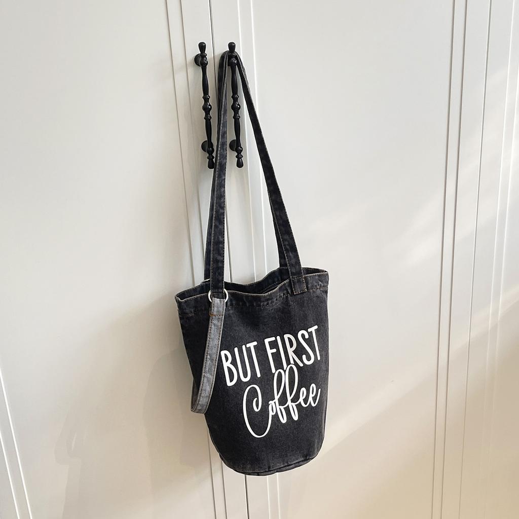 New Korean Style Casual Printed Washed Denim Shoulder Bag Simple Letters Bucket Crossbody Bag Fashi and Versatile Commute Bag