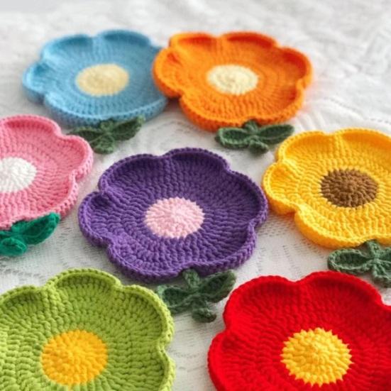 Crochet Flower Coasters, Handmade Knitted Heat Resistant Cup Mats Table Placemats, Decorative Crochet Doilies for Tabletop Protection, Cute Home Decor