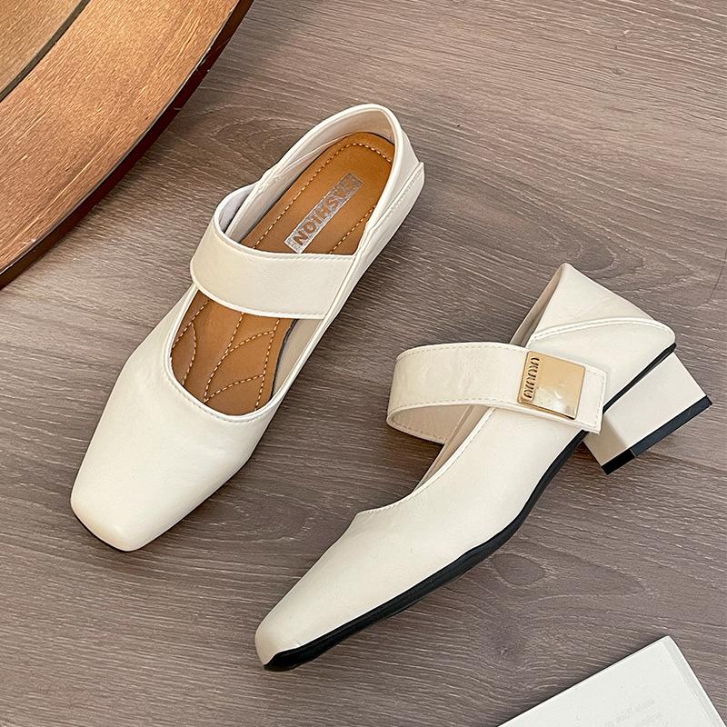 

Туфли женские белые с квадратной головкой и толстым каблуком, новая осенне-зимняя юбка 2025 года, французские туфли Мэри Джейн, увеличивающие рост, маленькие кожаные туфли 40