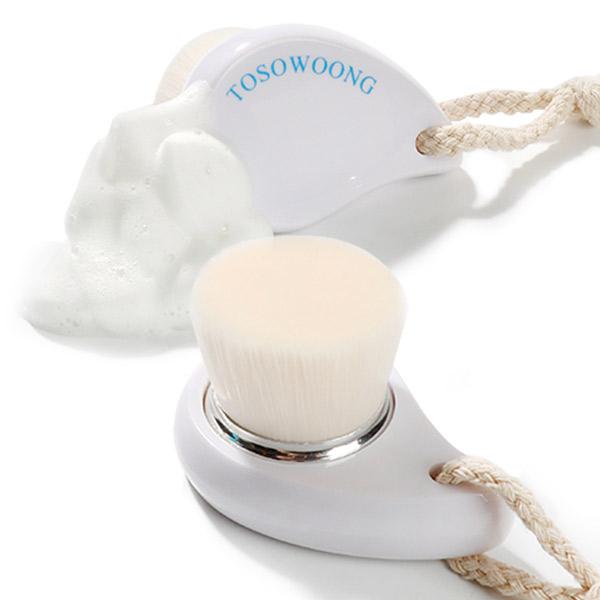 Premium pore brush with 310,000 ultra-fine bristles for deep pore cleansing. Face, nose, cheeks, chin, blackheads, sebum, and dead skin cell removal.