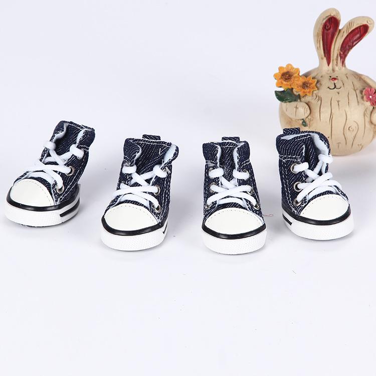 Breathable Anti-Slip Warm Durable Rubber Dog Shoes for All-Season Outings Protects Paws From Burns Easy Clean Classic Ins Style