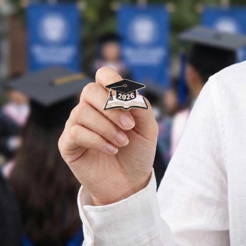 2026 Graduation Souvenir Brooches Bachelor's Hat Book Badge Fashion Personalized Gift For Graduation Party Students Teachers