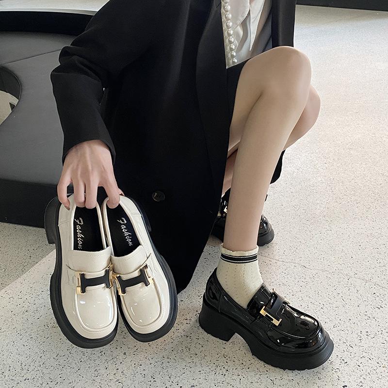 High-heeled single shoes for women, new British style small leather shoes, metal buckle thick heels for women in spring and autumn