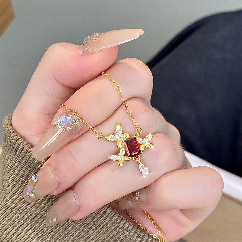 S925 Sterling Silver Natural Stone Fan Butterfly Love Fringed Necklace Women's Light Luxury High-end Collarbone Chain Fashion Retro Jewelry Gift