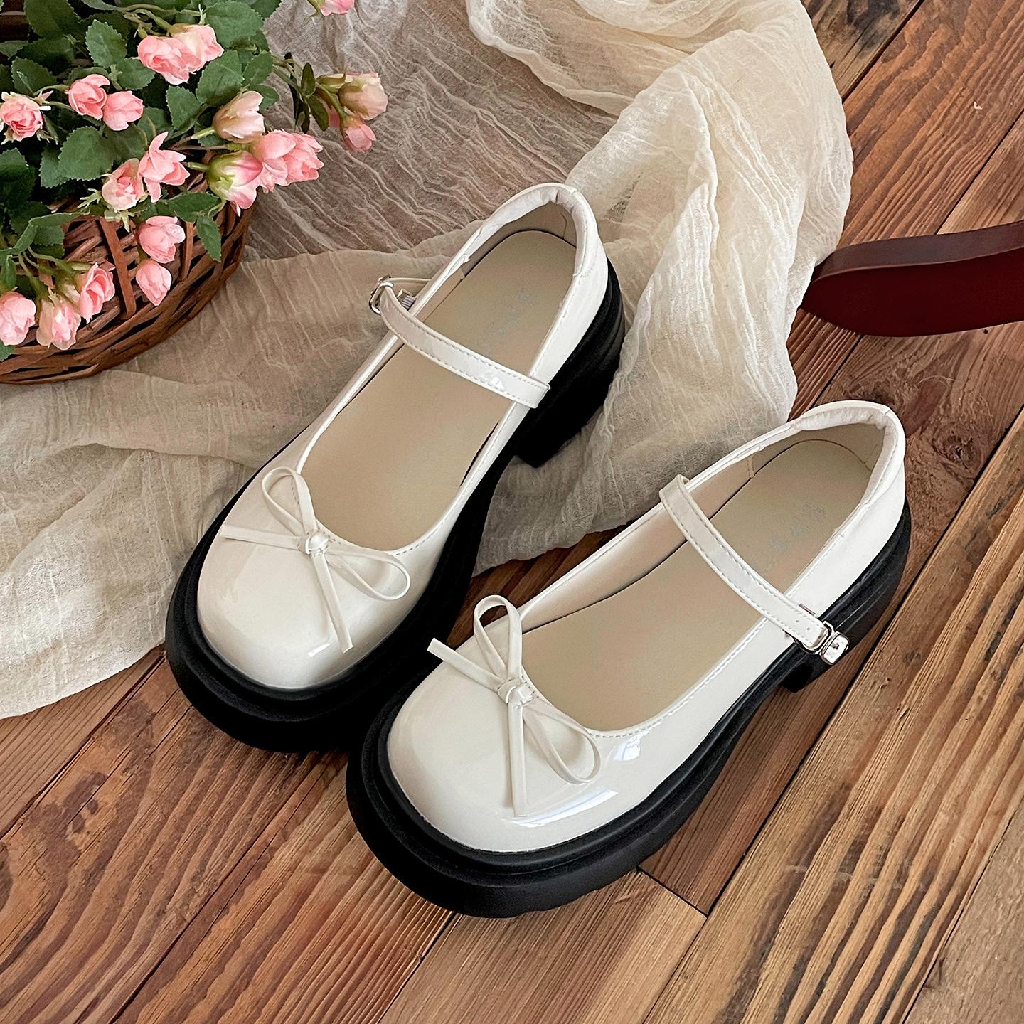 

Ретро белые маленькие кожаные туфли французские с мелким вырезом на платформе одинарные туфли женские лето 2025 новые с юбкой универсальные туфли Мэри Джейн 39 бежевый