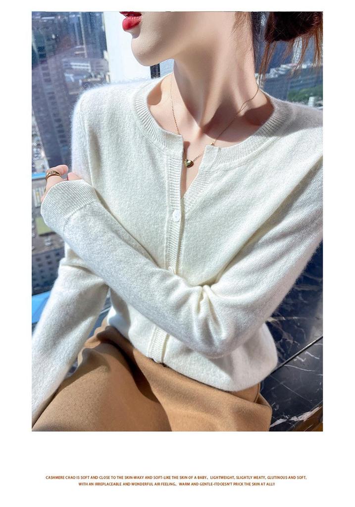 2024 Autumn/Winter Women's Cashmere V-Neck Loose Short Knit Cardigan Base Layer Top