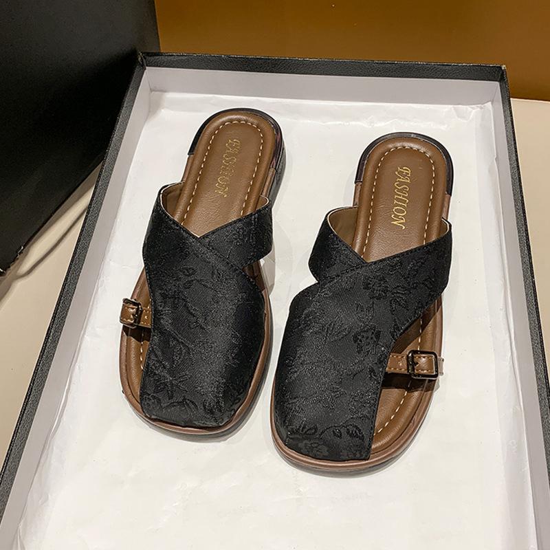 National style bag head half slippers women's summer wear fashion new thick bottom new Chinese style skirt going out French sandals