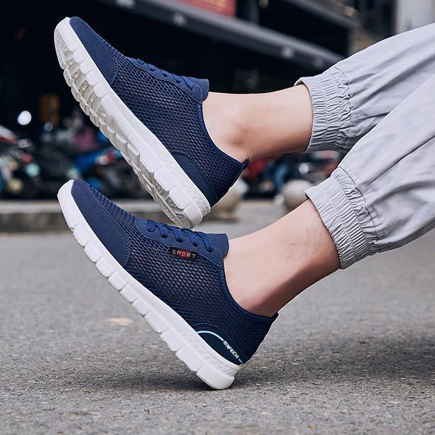 Men's Spring and Summer Breathable Mesh Shoes Casual Men's Tennis Shoes Anti Slip and Deodorant Sports Running Flat Shoes