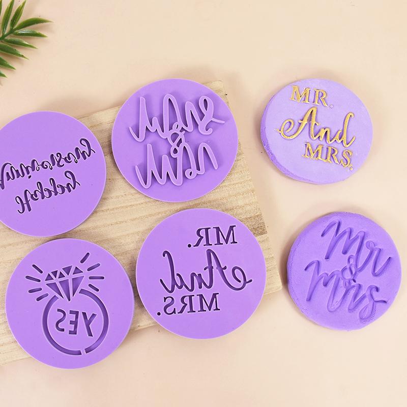 Bride To Be Wedding Cookie Embossed Stamp Mr Mrs Love Biscuit Mould Valentines Day Party Supplies Bridal Shower DIY Baking Tools
