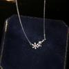 Mondstein Zirkon Blume Halskette Damen Leichter Luxus Süßes Mädchen Design Sinn Diamantbesetzt Schneeflocke Viereckiger Stern Schlüsselbeinkette