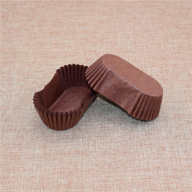 WS Oval Oil-Proof Cake Liners 72x35x25mm