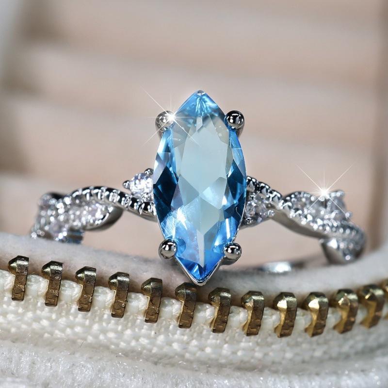 Wish new simple personalized white K sea blue horse eye ring
