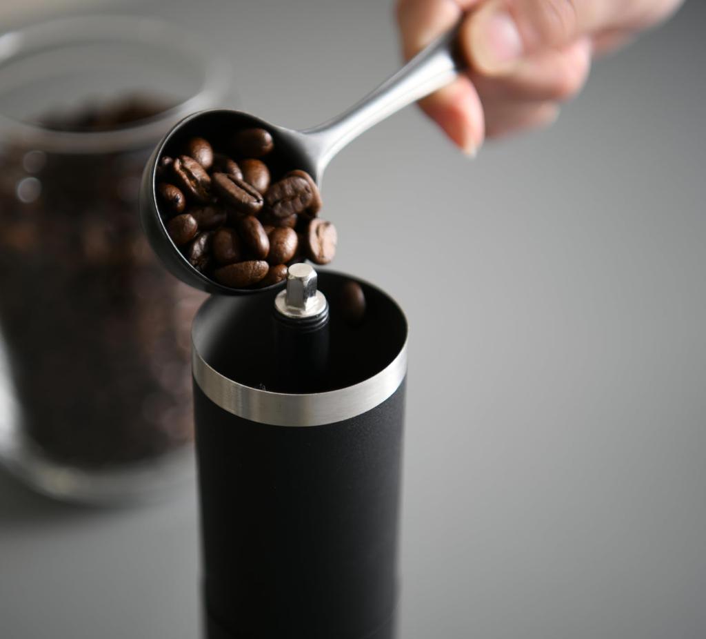 Yaxell Coffee Grinder for 81077 Beginners, Manual, Outdoor, Beginner's, Black,