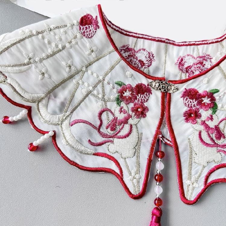 Chinesische Perlenquasten Falscher Kragen Vintage Stickerei Hase Blume Schal Schal
