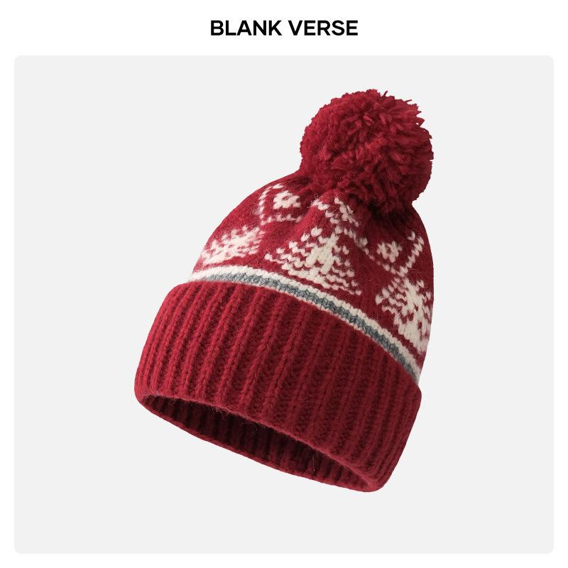 Fair Island contrasting color knitted wool hat women's season versatile big head circumference showing face small ear protection warm pullover hat