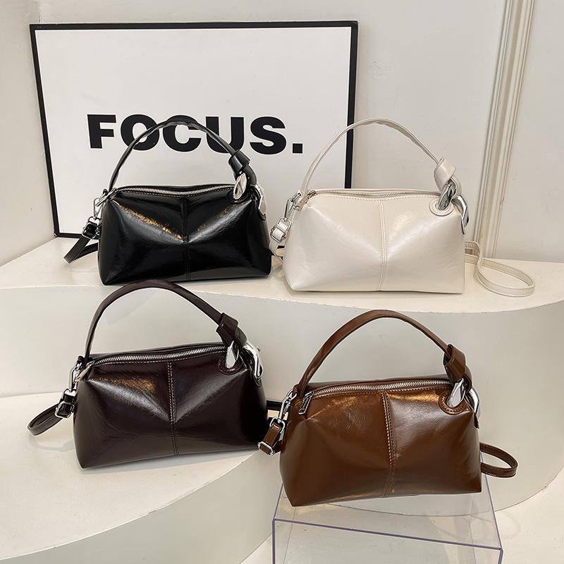 The Pillow Bag Is A Niche Design with A Large Capacity. It Is A Stylish Single-shoulder Crossbody Bag