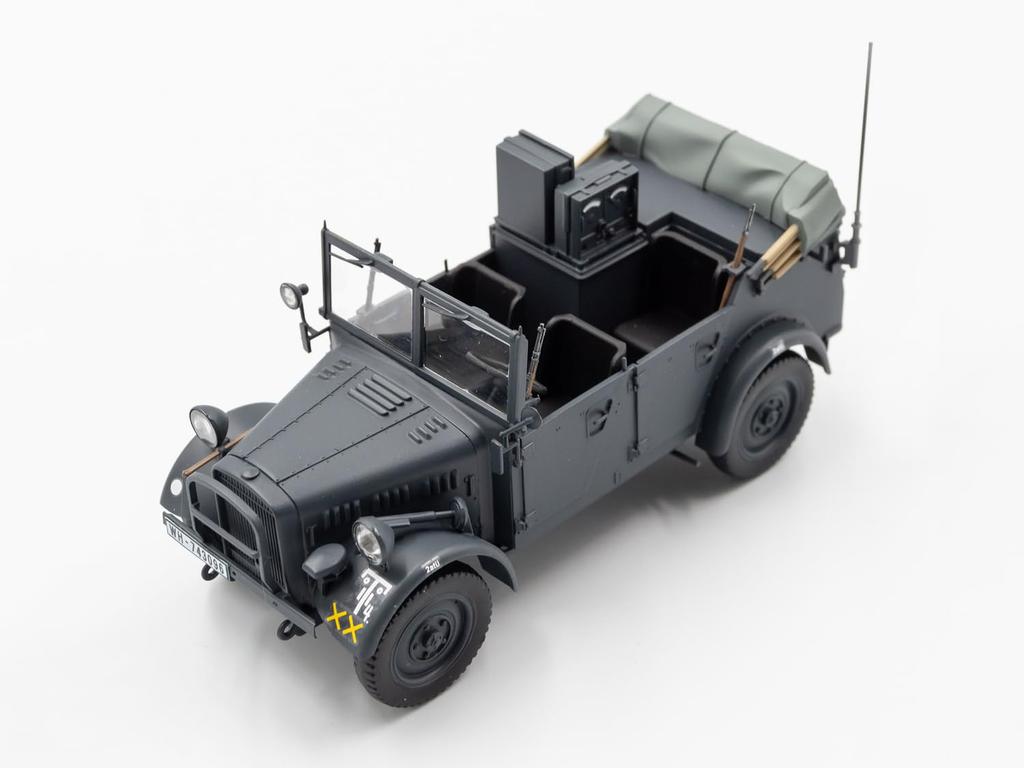 ICM Scale German Army Light Drive Vehicle Plastic Model Kit 35583 1/35 le.gl.Einheitz-Pkw Kfz.2 Four-Wheel Radio-Equipped