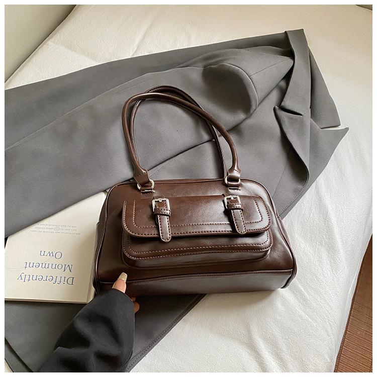 

Модная, простая и элегантная, нишевая повседневная сумка через плечо для женщин, корейская версия популярной сумки-подушки without pendant темный кофе