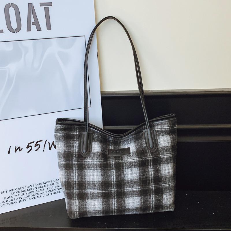 New shoulder bag retro commuter texture tote bag woolen plaid large capacity bag women's bag