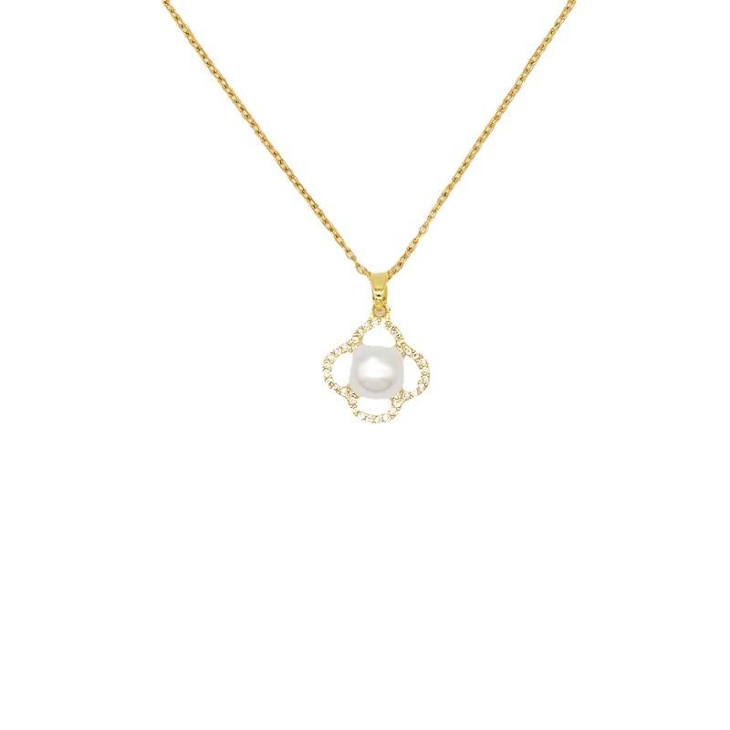Pearl Clover Necklace Women'S Light Luxury Premium Sense Simple Versatile Titanium Steel Clavicle Chain