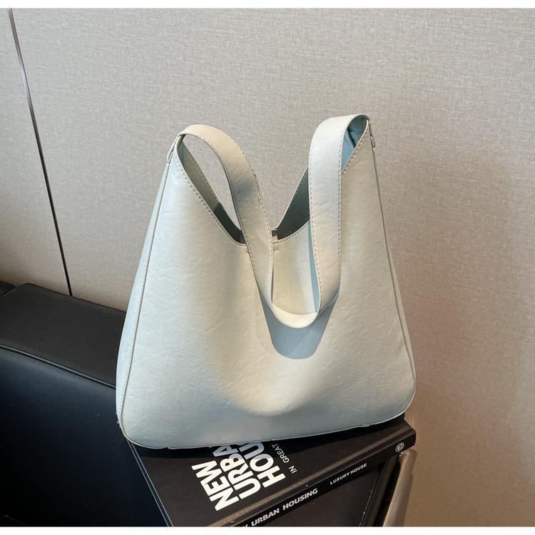 Large capacity underarm bag 2025 new texture women's simple fashion versatile spring and summer shoulder messenger bag