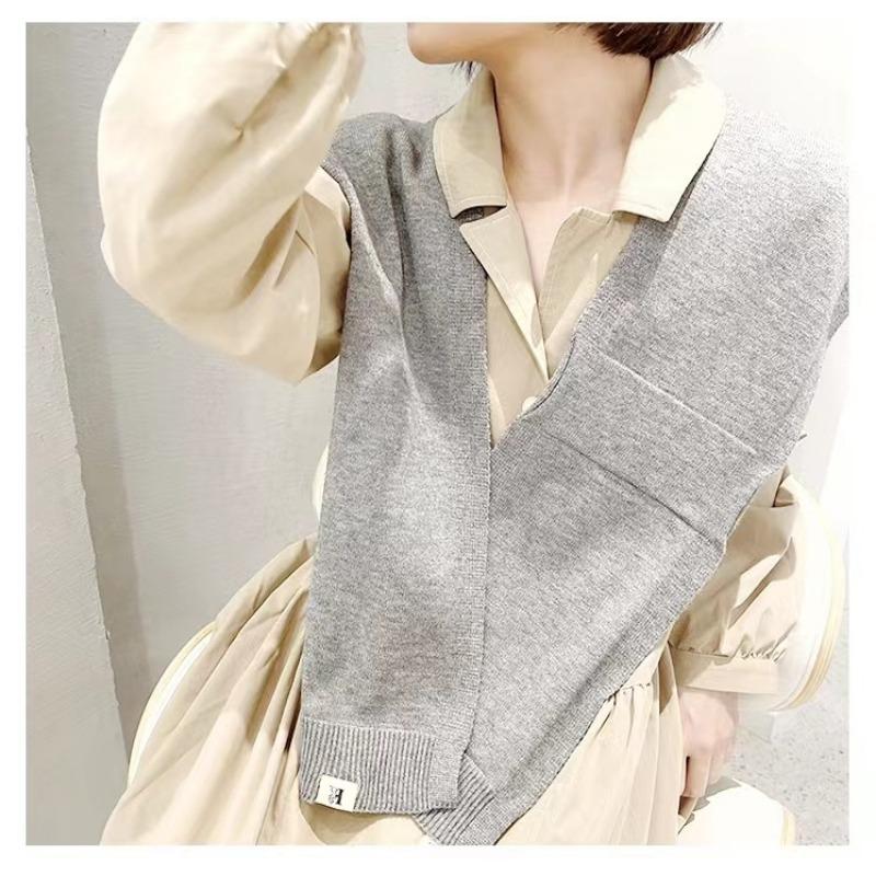 Solid color knitted small shawl fashionable versatile hollow high-end atmosphere white temperament outer small shawl
