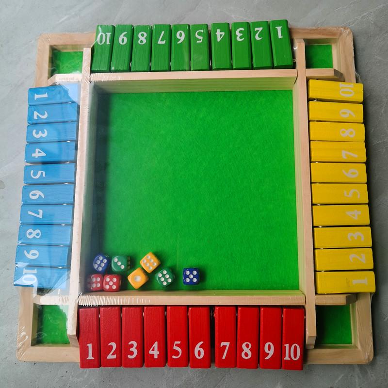 Dwustronna gra karciana typu flip: Czterostronne inspirowane szachami puzzle imprezowe dla dorosłych i rekwizyty do picia