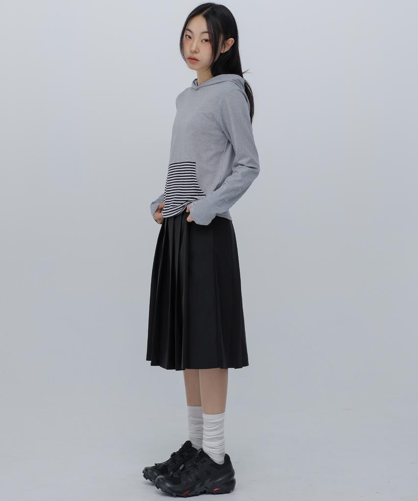 Chix Classic Pleated Midi Skirt Black