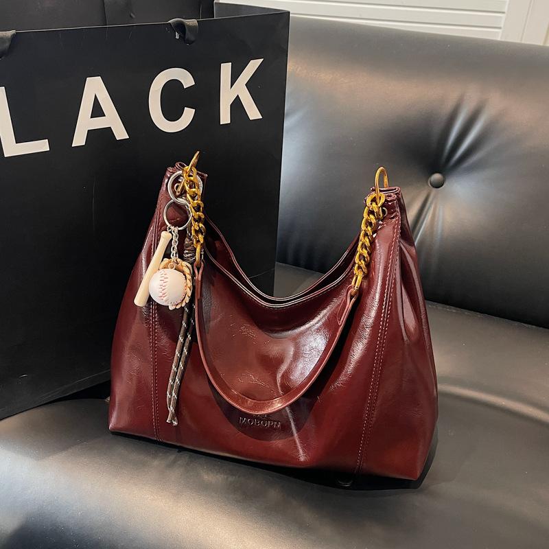 Wholesale Premium Red Bag Women's New Winter Light Luxury Niche Underarm Bag Large Capacity Commuter Tote Bag