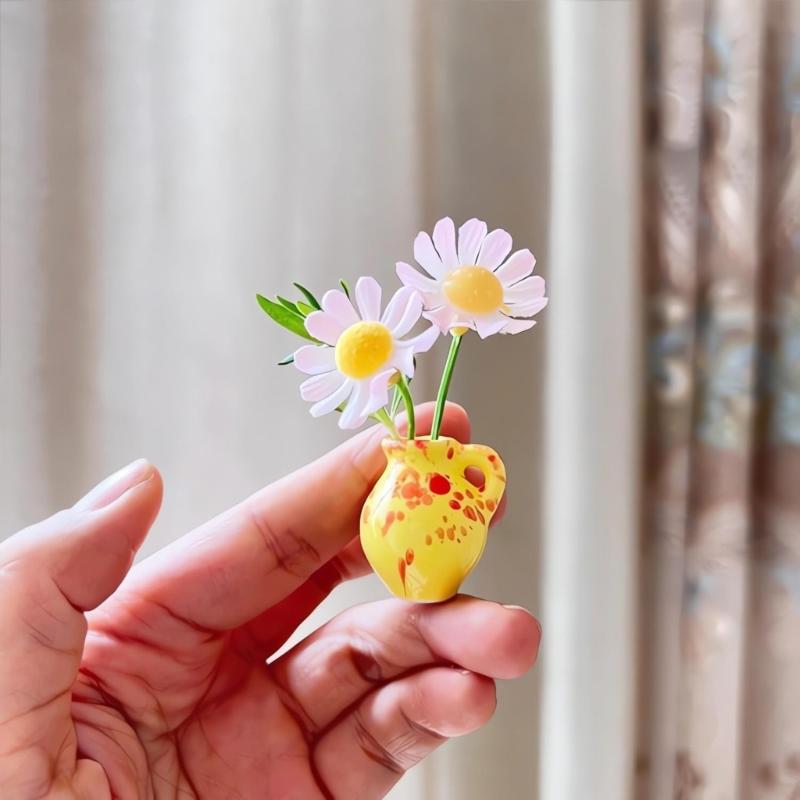 5/8Pcs Mini Ceramic Vases Magnets Set Strong Magnetic Bud Vases for Fridge Decoration And Office Use No Plant Included
