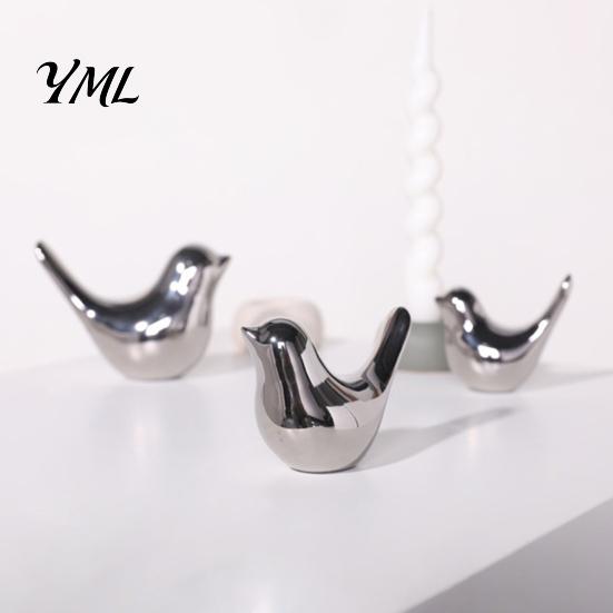Smooth Electroplated Bird Figurine Modern Ceramic Figurines, Gold & Silver Home Decor, Minimalist Artistic Tabletop Ornament Abstract Animal