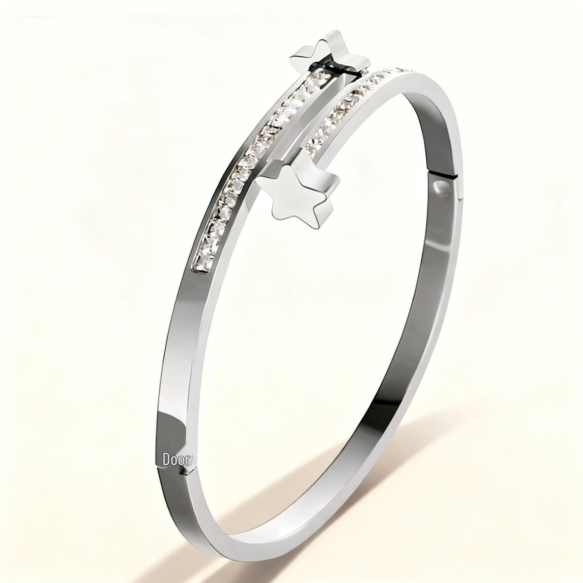 18K Gold Vierblättriges Kleeblatt Diamantbesetztes Öffnungsfähiges Armband - Nicht verblassendes Titanstahl-Armband für Damen, Europäischer & Amerikanischer Modeschmuck. white