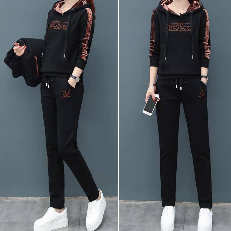 Dámské podzimní a zimní plus sametově vycpané sportovní oblečení 2023 nadměrná velikost ležérní třídílný módní svetr