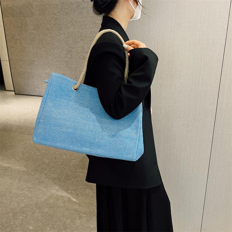 Modische einfarbige gewebte Tragetasche für Damen, Einkaufstasche mit großem Fassungsvermögen, Trendige lässige Schulter-Crossbody-Tasche KTB