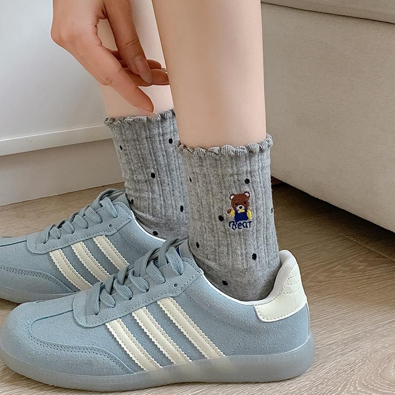 Cartoon-embroidered Mid-top Girls' Fashionable and Versatile Cotton Socks, Simple and Simple Commuting Style, Cute Girls' Long Socks