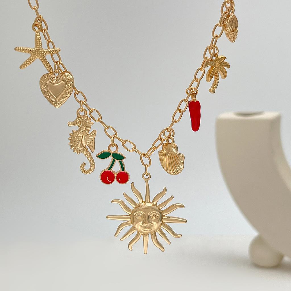 Ocean Inspired Chunky Shell Starfish Pendant Necklace Summer Beach Jewelry Gift Elegant Clavicle Chian for Women