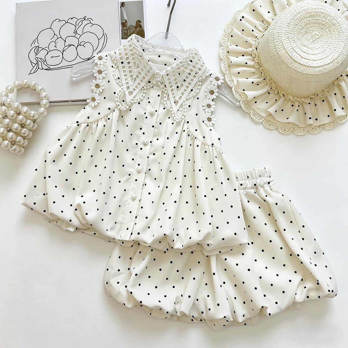 Girls Summer Sleeveless Top With Lace Collar And Polka Dot Bud Shorts Two Piece Set Fashionable Outfit For Kids 90cm
