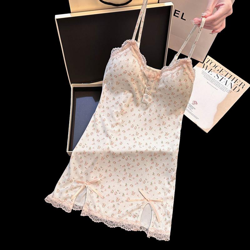 

Women s Sweet & Spicy Nightgown: Floral Print, Lace Patchwork, with Breast Pads XXL (Recommended 120-130 jin)