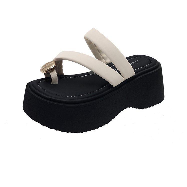 Fashion metal cover, toe thick-soled cool slippers for women in the summer of 2025, new models for small people to increase their height and wear beac
