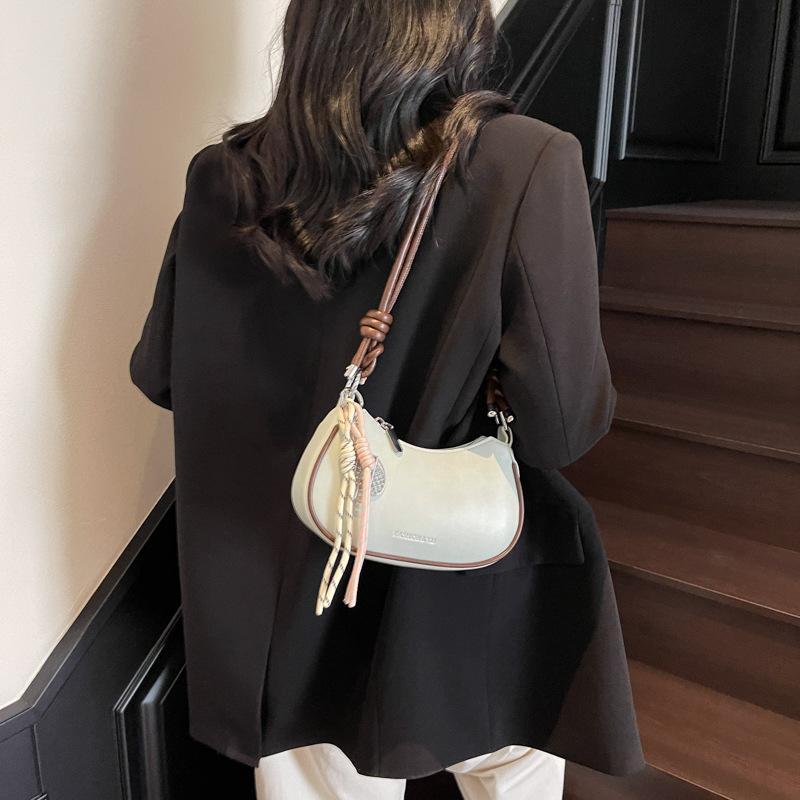 Trendy Underarm Bag Women'S Casual Versatile Commuter Shoulder Bag Simple Foreign Light Luxury Messenger Bag