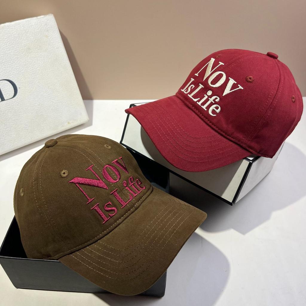 Guangzhou Alphabet Baseball Cap Simple Daily Versatile Age-Reducing Casual Cap Student Hat