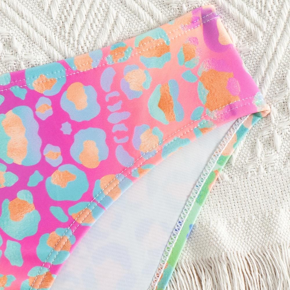 Helle und farbenfrohe Mädchen-Bademode Geteilter Leopardenmuster Badeanzug Teenager-Mädchen Sommer Strandbekleidung Badeanzug