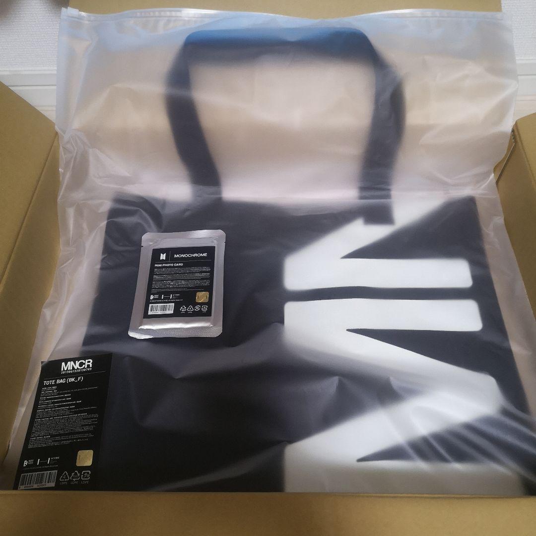 

[USED] BTS MONOCHROME Pop-up Tote Bag & Mini Photo Card