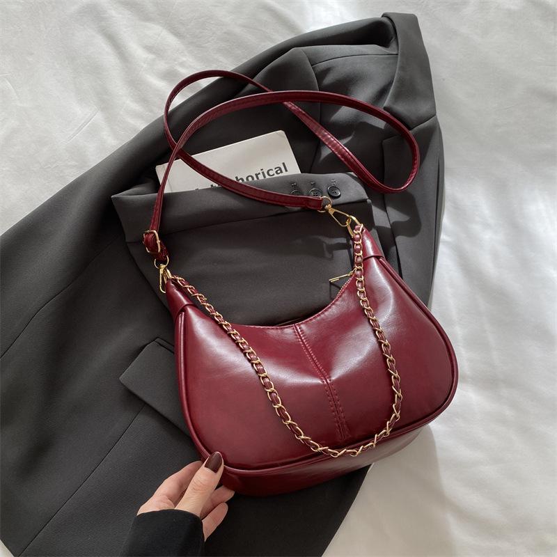 Retro foreign shoulder bag women's 2025 new autumn and winter simple fashion versatile foreign style commuter chain messenger bag