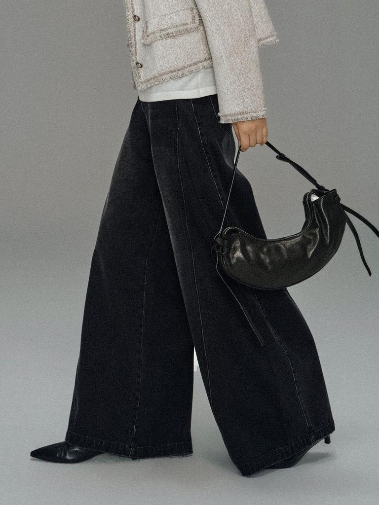 High-Waisted Wide-Leg Black Jeans for Women - Spring Retro Style, Loose Fit, Slimming and Versatile, Size 26.