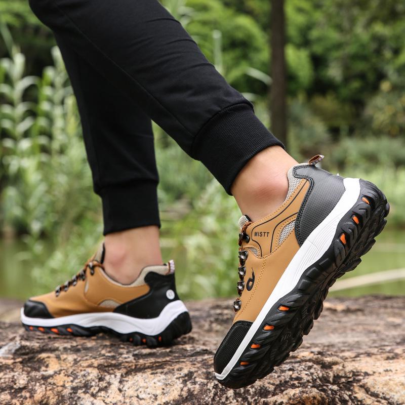Men's Plus Size Outdoor Hiking and Travel Shoes for Spring and Autumn 2025